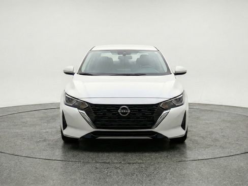 Used 2025 Nissan Sentra SV FWD image 2