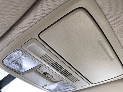 Used 2019 Honda CR-V LX image 30