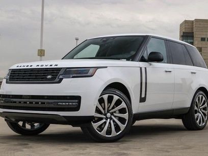 New 2025 Land Rover Range Rover SE