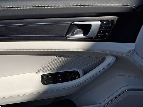 Certified 2023 Porsche Panamera 4 Platinum Edition AWD/4WD image 17
