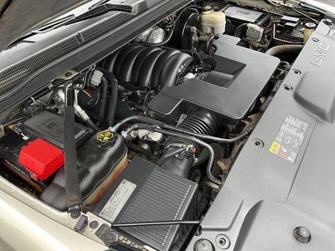 Used 2015 GMC Yukon Denali w/ Premium Package AWD/4WD image 37