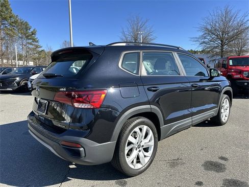 Used 2023 Volkswagen Taos S image 5