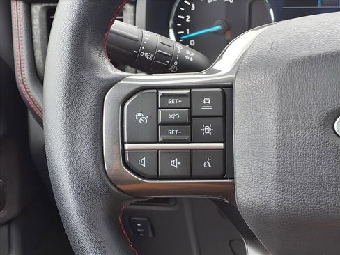 Used 2024 Ford Expedition Limited image 14