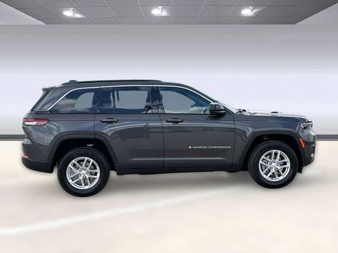 New 2026 Jeep Grand Cherokee Laredo RWD image 8