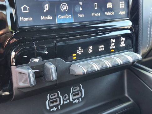 Used 2023 RAM 1500 Limited AWD/4WD image 26