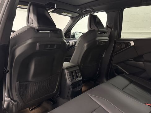 Used 2025 BMW X3 xDrive30i w/ Premium Package image 14