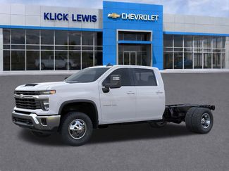 New 2026 Chevrolet Silverado 3500 LT video 2