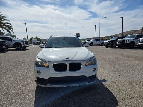 Used 2015 BMW X1 xDrive28i w/ Premium Package AWD/4WD image 2