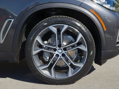 Used 2023 BMW X5 xDrive40i w/ Premium Package image 9