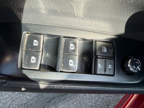 Used 2018 Toyota Camry XSE image 13