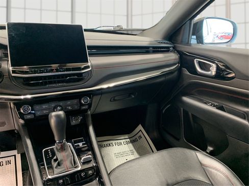 Used 2024 Jeep Compass Trailhawk image 12