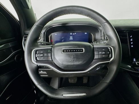 Used 2023 Jeep Wagoneer 4WD w/ HD Trailer Tow Package image 11