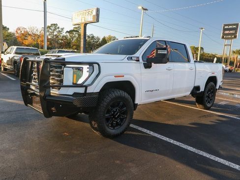 Used 2024 GMC Sierra 2500 AT4 w/ Technology Package image 4