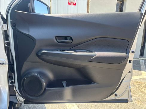Used 2020 Nissan Kicks S FWD image 41