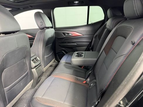 Used 2025 Chevrolet Equinox EV RS image 26