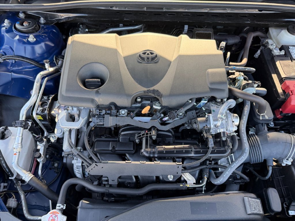 Used 2024 Toyota Camry SE AWD/4WD image 30