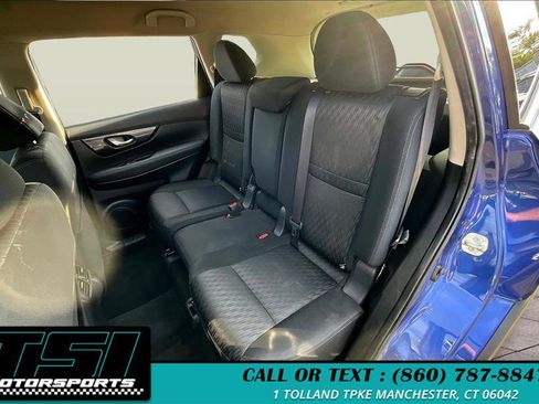 Used 2017 Nissan Rogue SV w/ SV Premium Package image 26