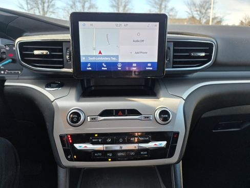 Certified 2022 Ford Explorer XLT w/ Equipment Group 202A image 12