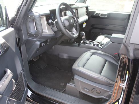 New 2025 Ford Bronco Outer Banks image 22