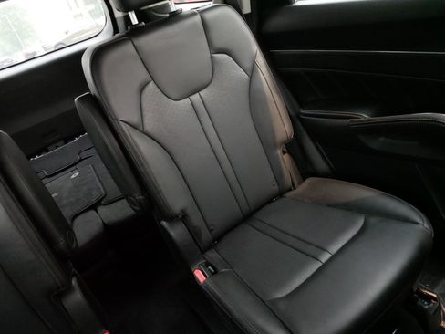 Used 2023 Kia Sorento SX AWD/4WD image 14