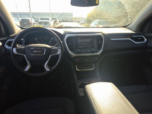 Used 2023 GMC Acadia SLE w/ Driver Convenience Package image 5