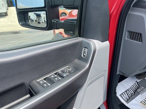 New 2025 Ford F550 4x4 SuperCab Super Duty w/ XLT Value Package image 13