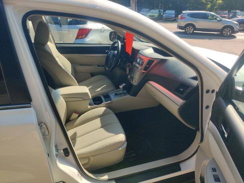 Used 2012 Subaru Outback 2.5i Premium AWD/4WD image 16