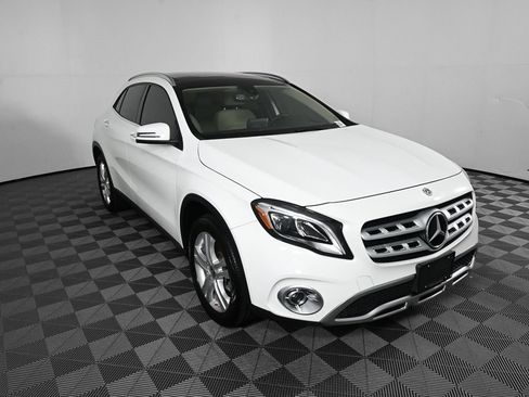 Certified 2020 Mercedes-Benz GLA 250 4MATIC image 26