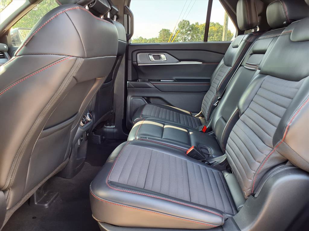 Used 2026 Ford Explorer ST-Line w/ Premium Package RWD image 14