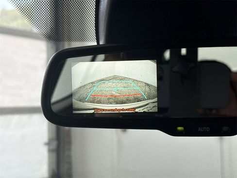 Used 2018 Toyota C-HR XLE image 25