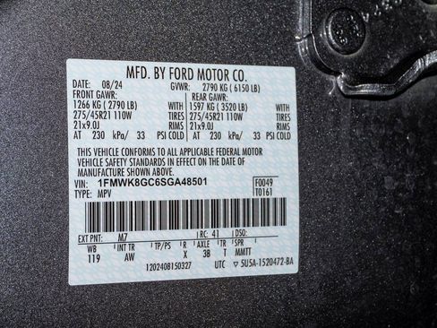 Used 2025 Ford Explorer ST image 31