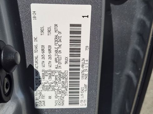 Used 2025 Toyota Tundra Limited w/ TRD Off-Road Package AWD/4WD image 21