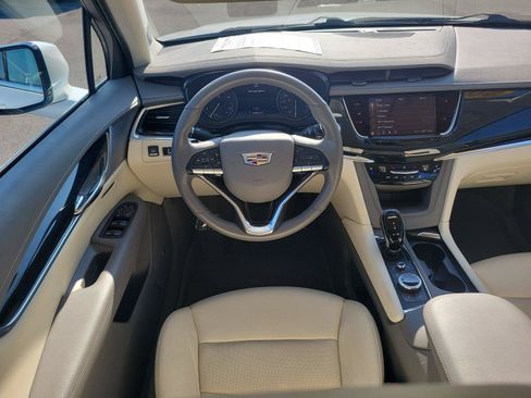 Used 2024 Cadillac XT6 Premium Luxury w/ Technology Package AWD/4WD image 10