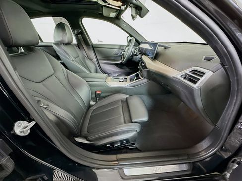 Used 2025 BMW 330i Sedan image 32