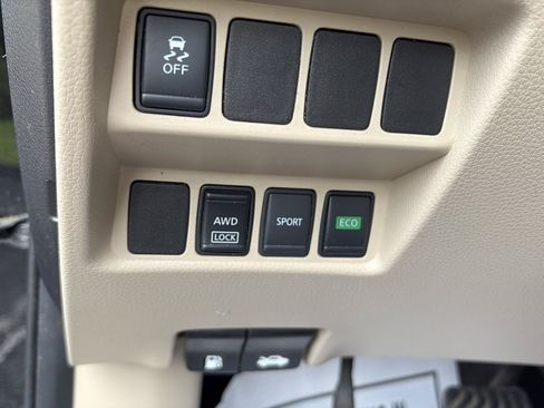 Used 2017 Nissan Rogue S AWD/4WD image 14