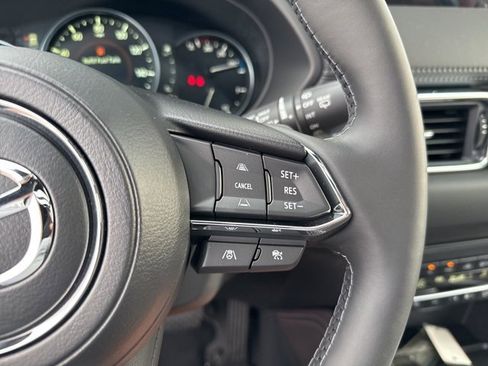 New 2025 MAZDA CX-5 Signature image 18