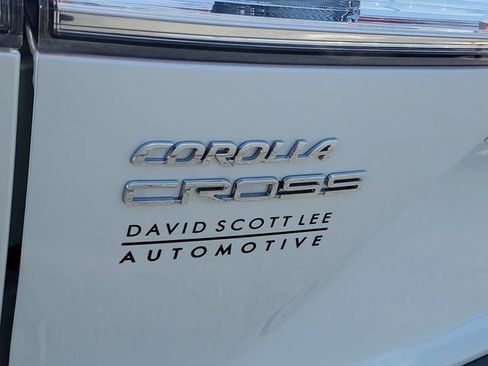 Used 2022 Toyota Corolla Cross LE w/ Moonroof Package FWD image 27