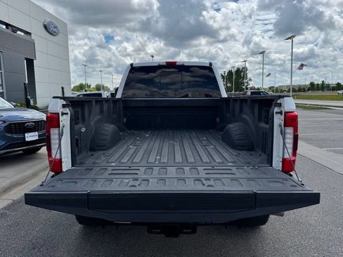 Certified 2017 Ford F350 Platinum w/ Platinum Ultimate Package AWD/4WD image 46