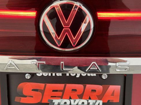 Used 2024 Volkswagen Atlas Cross Sport SEL R-Line AWD/4WD image 12