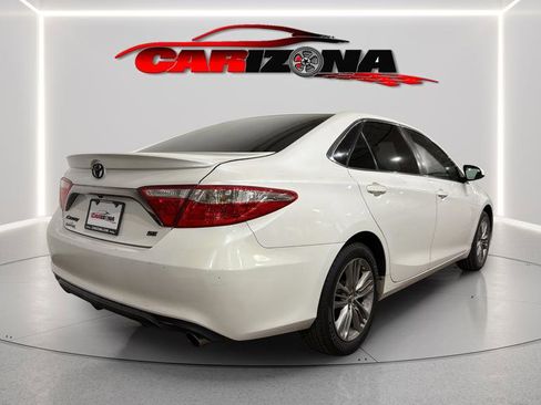 Used 2016 Toyota Camry SE image 10