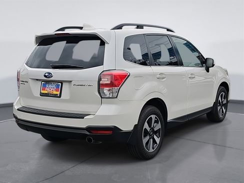 Used 2018 Subaru Forester 2.5i Limited image 3