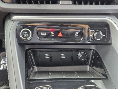 Certified 2025 Audi Q5 Premium Plus w/ Premium Plus AWD/4WD image 24