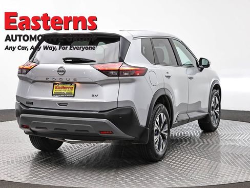 Used 2023 Nissan Rogue SV FWD image 5