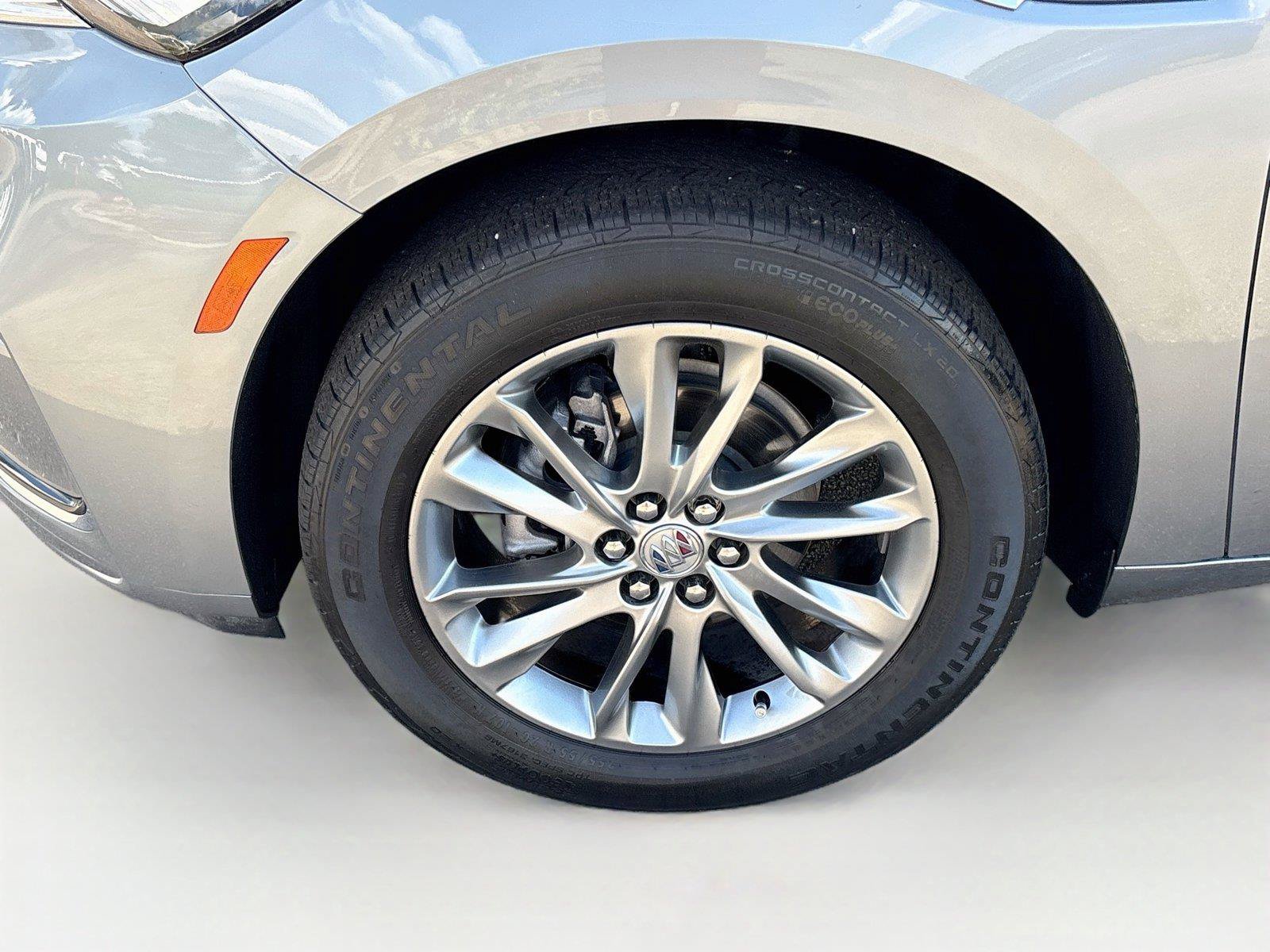 Used 2023 Buick Enclave Avenir w/ Avenir Technology Package FWD image 33