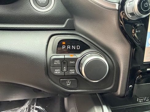 New 2026 RAM 1500 4x4 Crew Cab image 15
