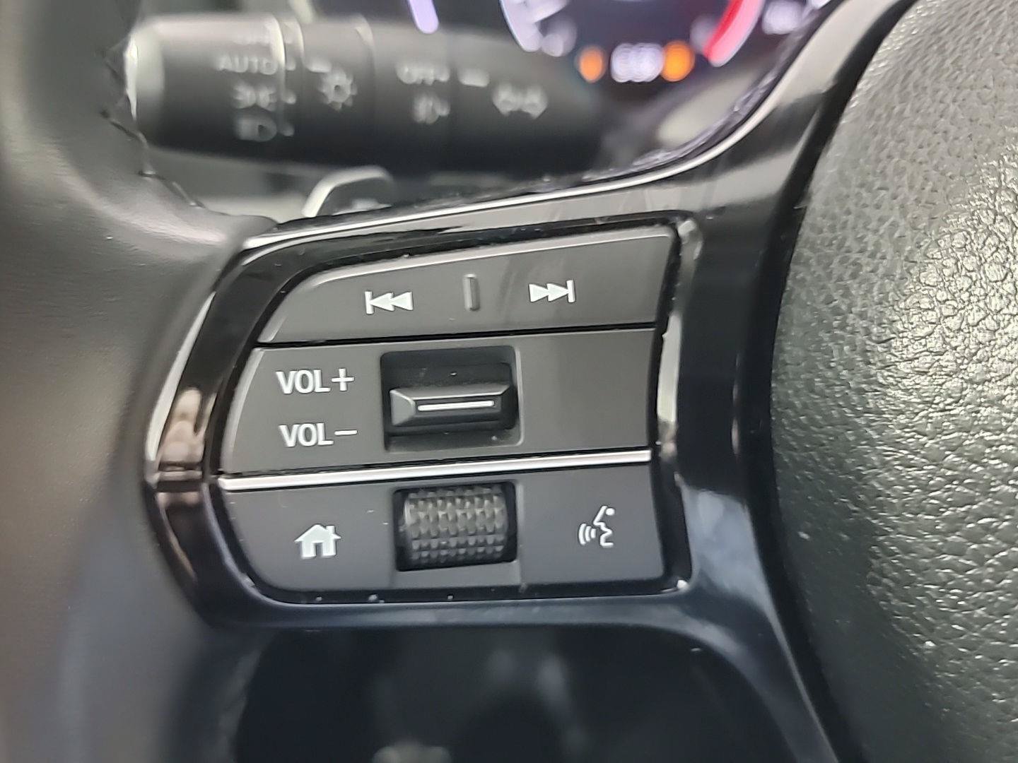 Certified 2025 Honda Pilot EX-L image 27