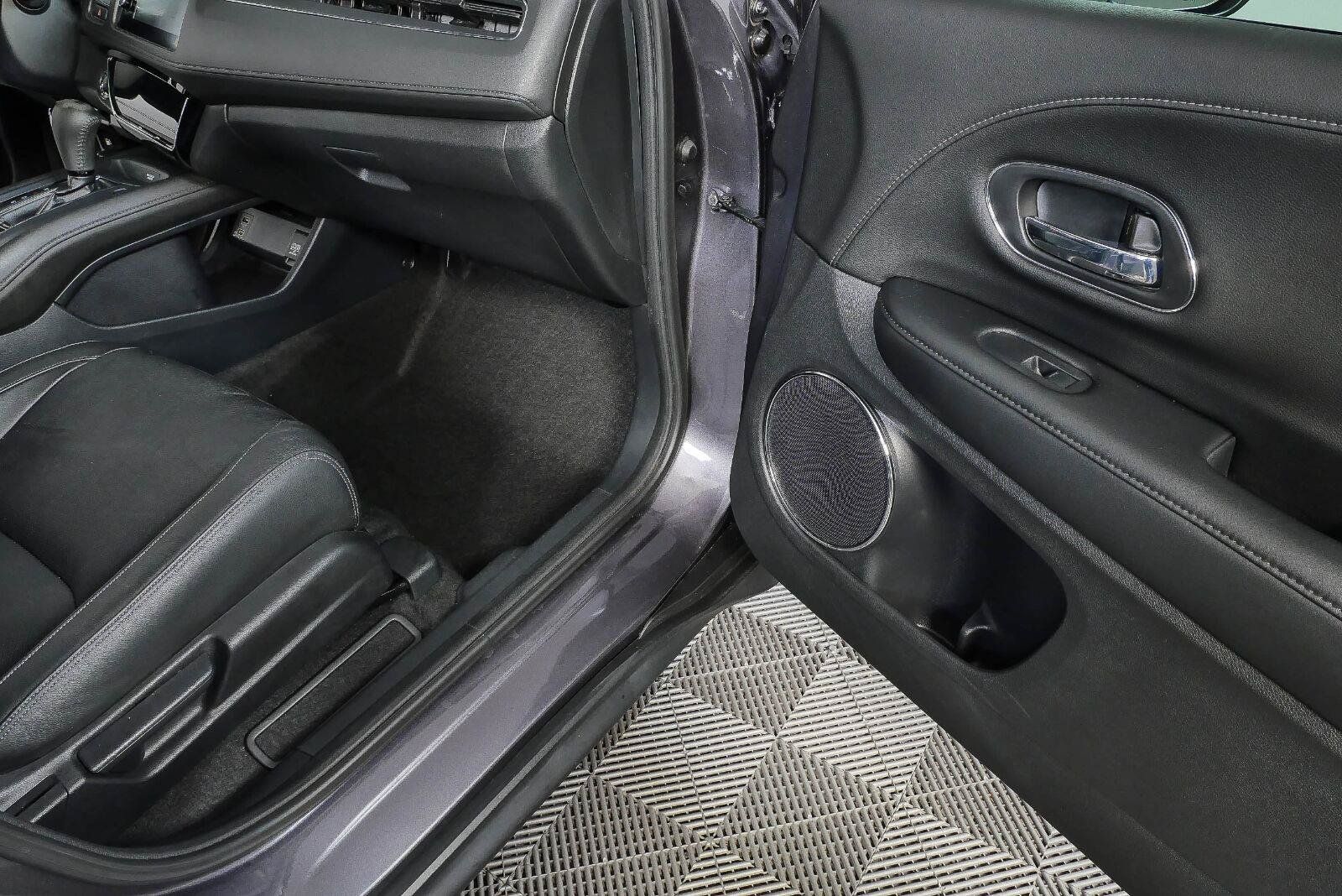 Used 2021 Honda HR-V EX-L image 23