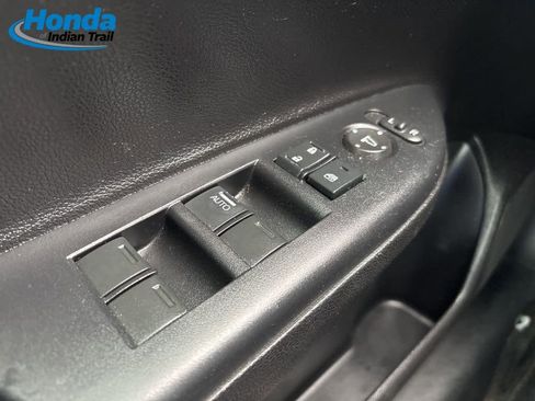 Used 2017 Honda Accord Sport image 21