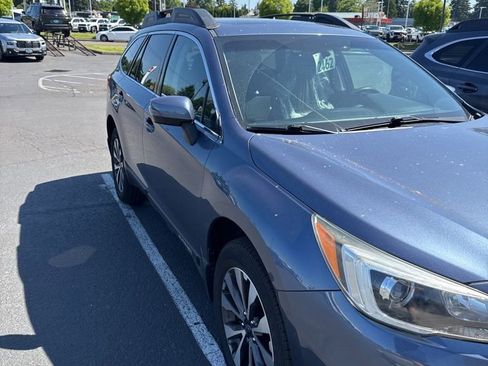 Used 2015 Subaru Outback 2.5i Limited AWD/4WD image 3