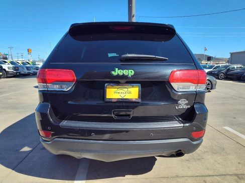 Used 2019 Jeep Grand Cherokee Laredo w/ Laredo X Package image 5